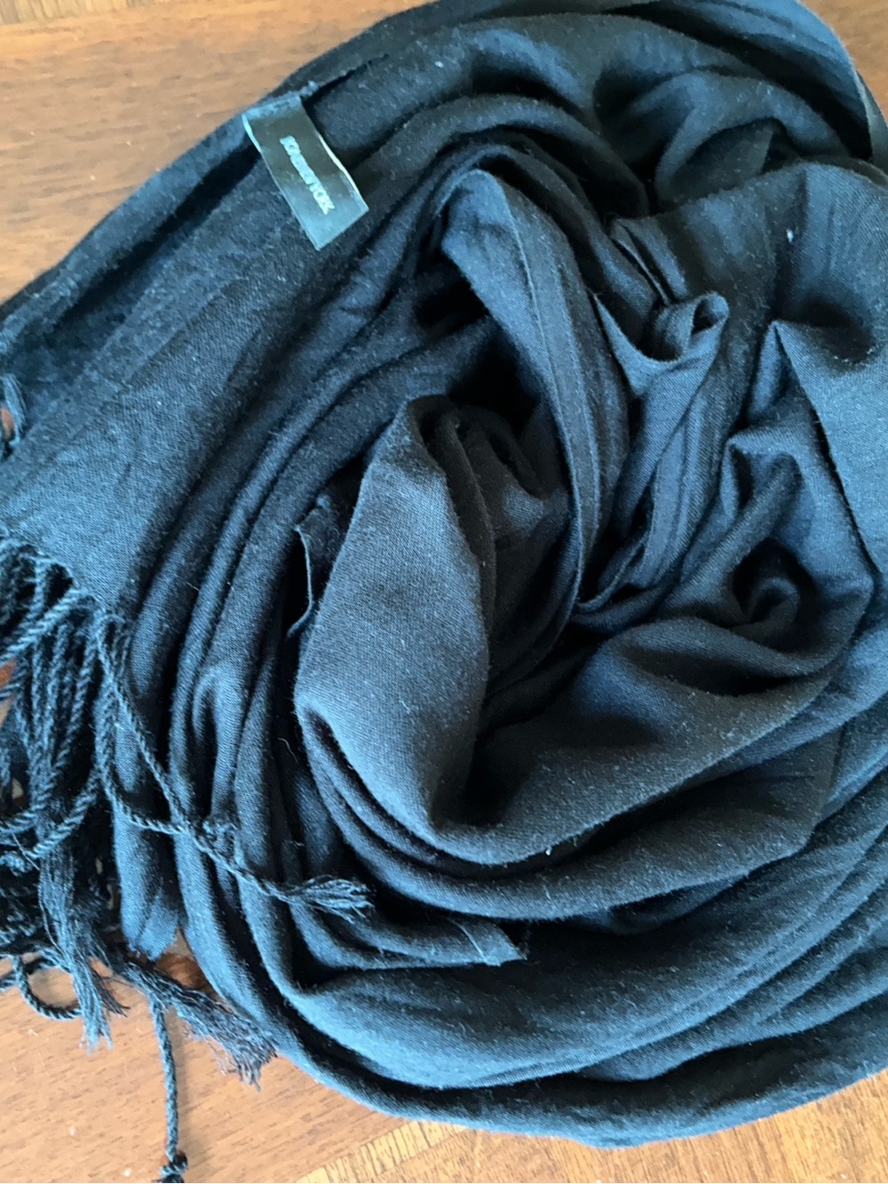 Jones New York Black Lightweight Fringe Scarf 22“ x 67“